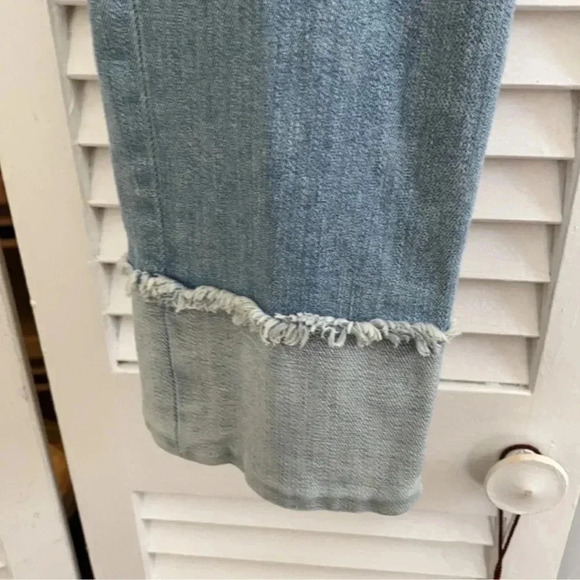 J.Brand Light Wash Frayed Cuff Bottom Jeans, Size 26 - Picture 5 of 6